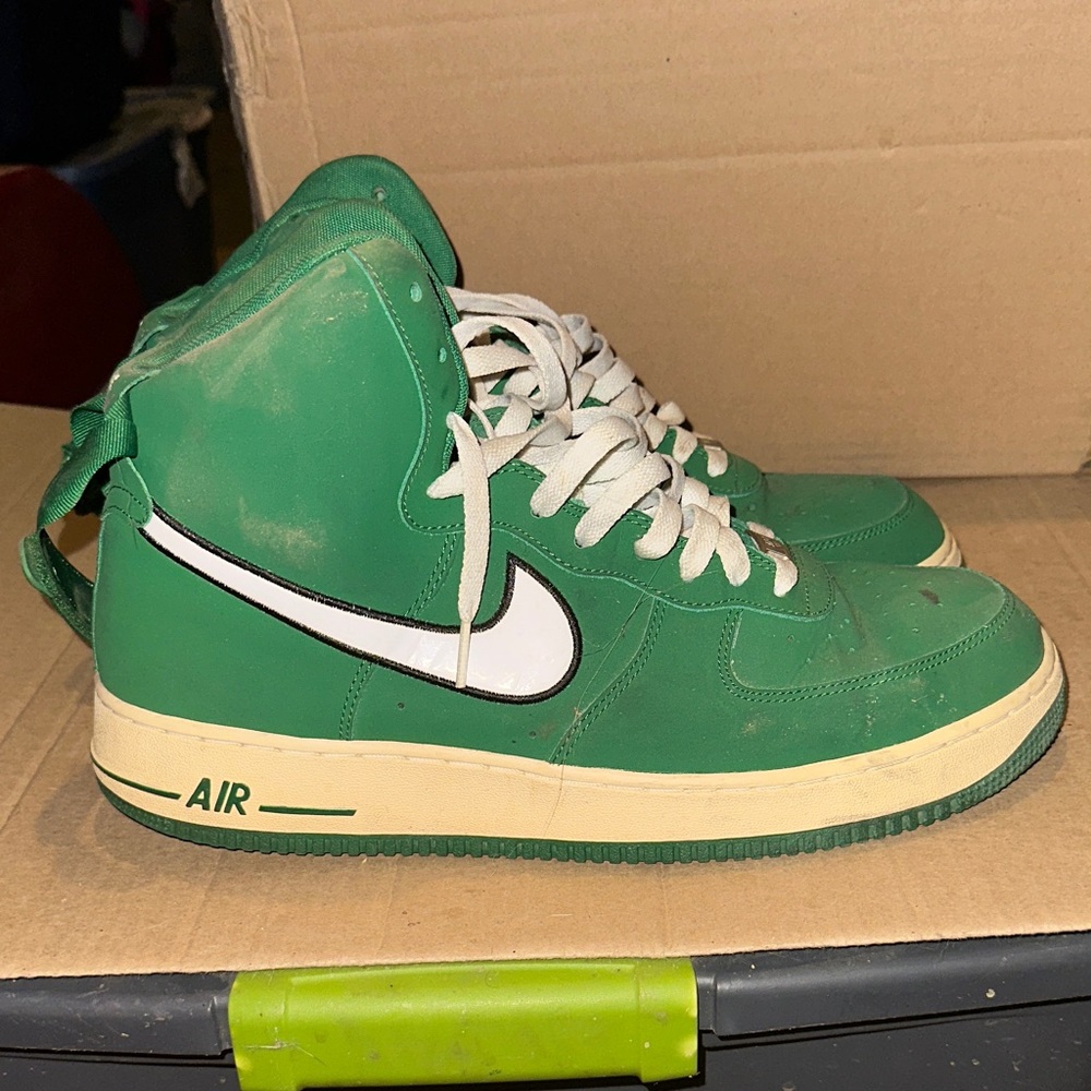 Nike Green and White High-Tops